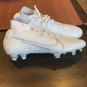 New Nike Mercurial cleats.  Never worn 9.5